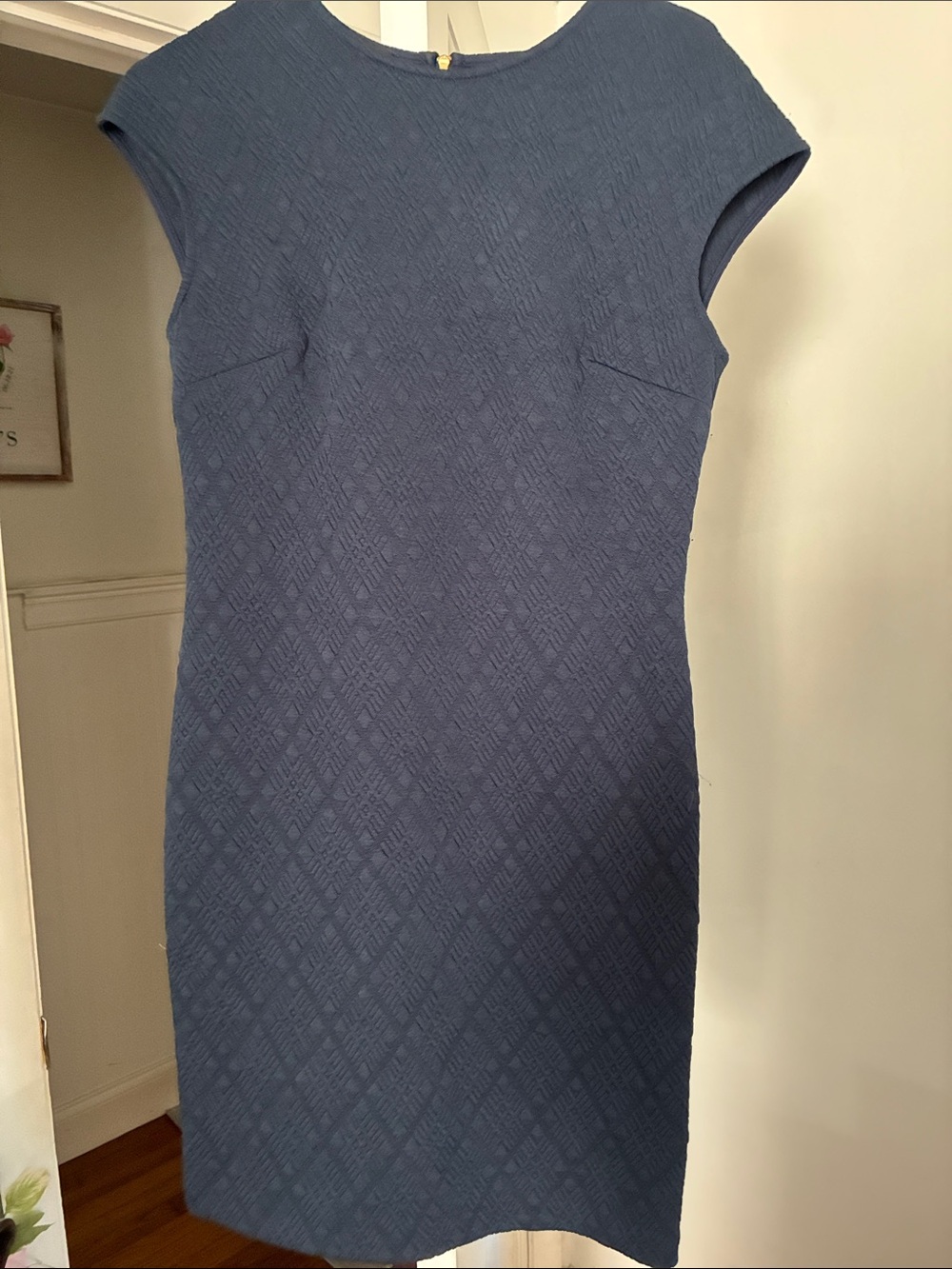 Donna Morgan Blue Textured Cap-Sleeve Mini Dress size 8